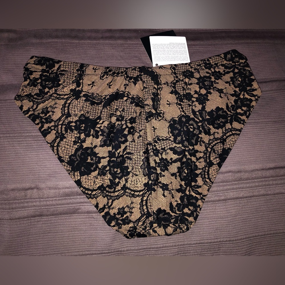 La Perla Studio Panties Hipster Ladies size 3 US-M Roses Lattice Retail $125 NEW